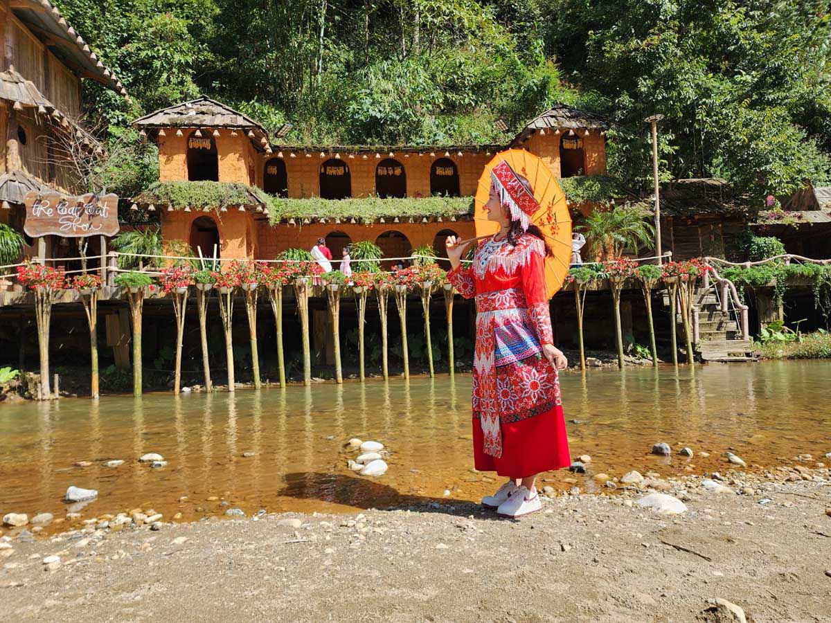 hiking in sapa